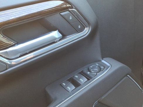 New 2026 GMC Sierra 1500 Elevation image 14