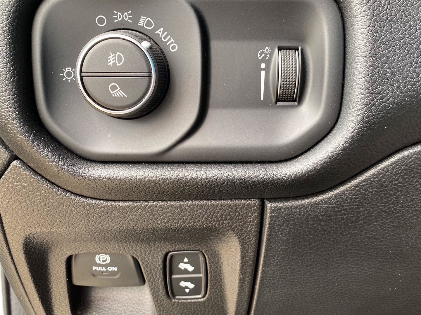 Used 2021 RAM 1500 Big Horn AWD/4WD image 41