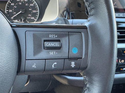 Used 2023 Nissan Pathfinder SV AWD/4WD image 21
