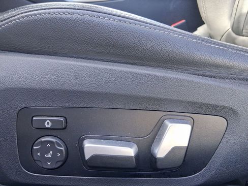 Certified 2023 BMW 430i Convertible w/ Premium Package image 11