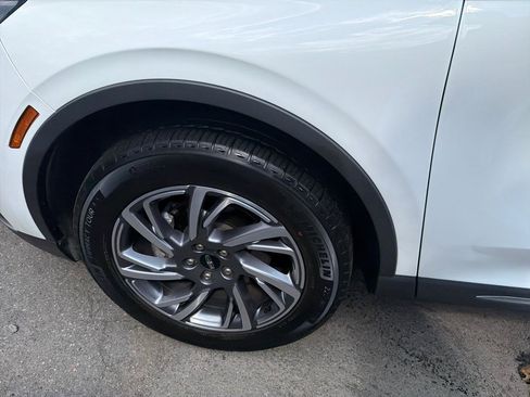 Used 2023 Lincoln Corsair AWD w/ Equipment Group 101A image 13