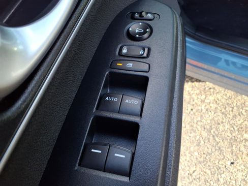 Used 2020 Honda CR-V EX image 16