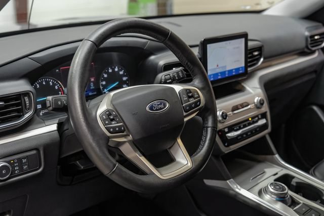 Used 2021 Ford Explorer XLT w/ Equipment Group 202A AWD/4WD image 20