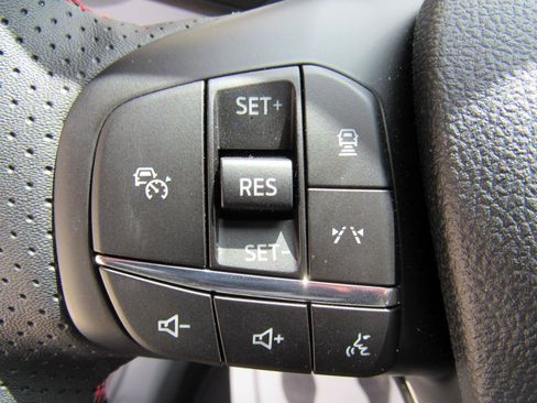 New 2026 Ford Escape ST-Line w/ Tech Pack #1 AWD/4WD image 13
