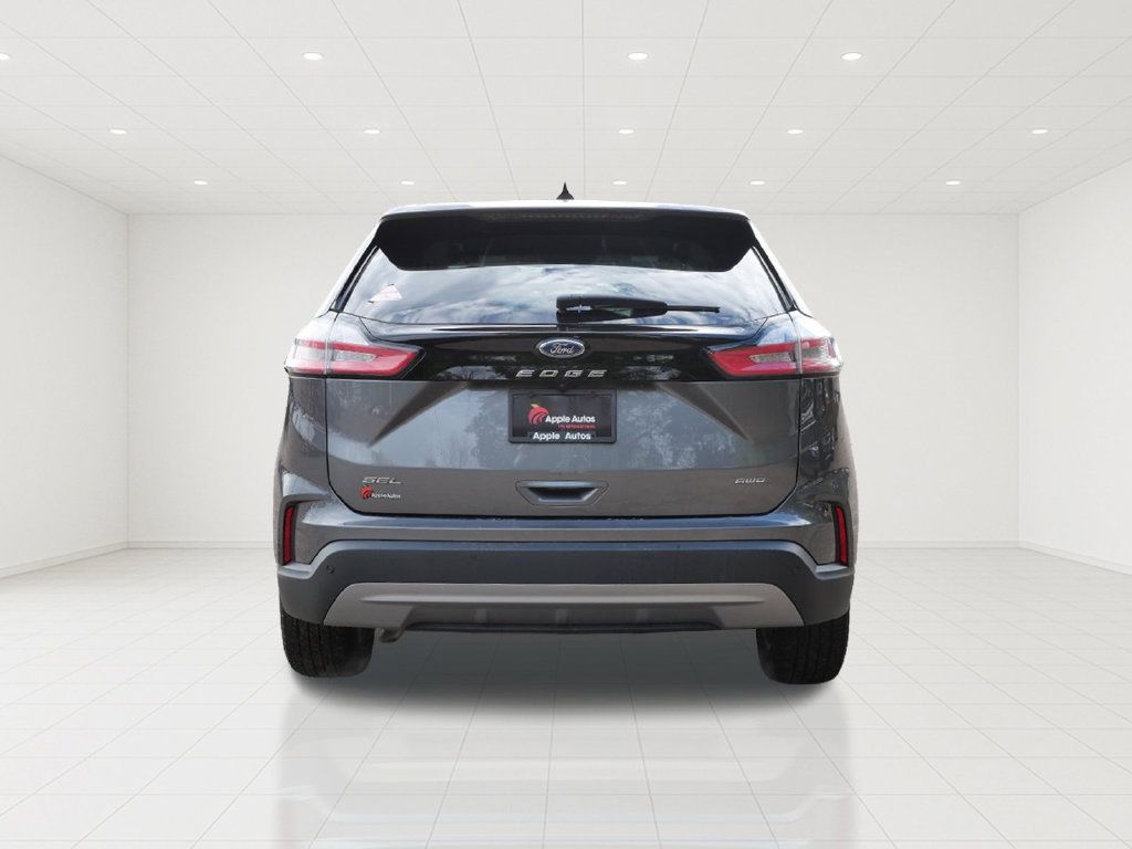 Certified 2024 Ford Edge SEL w/ Convenience Package AWD/4WD image 5