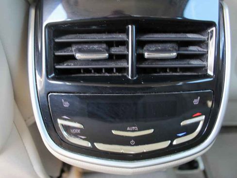 Used 2017 Cadillac XTS Premium Luxury image 29