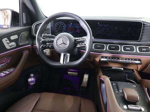Used 2025 Mercedes-Benz GLS 450 4MATIC image 43