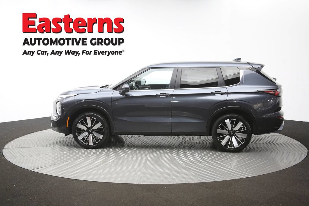 Used 2025 Mitsubishi Outlander SE AWD/4WD image 62