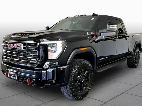 Used 2026 GMC Sierra 2500 AT4 w/ AT4 Premium Plus Package image 2