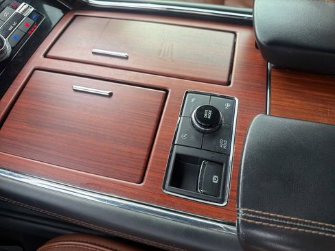 Used 2019 Lincoln Navigator L Reserve w/ Cargo Package image 16