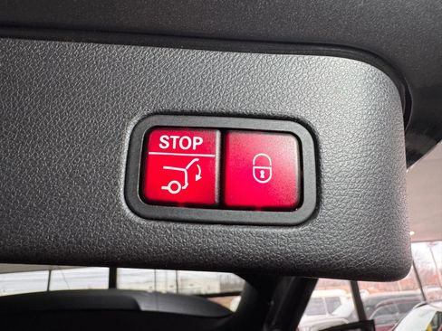 Used 2017 Mercedes-Benz GLE 350 4MATIC image 22