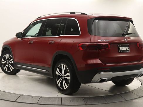 New 2025 Mercedes-Benz GLB 250 image 2