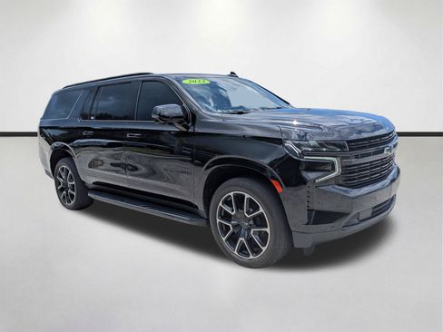 Used 2023 Chevrolet Suburban RST w/ Luxury Package AWD/4WD image 2