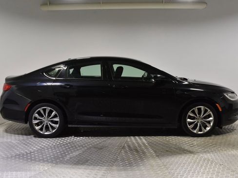 Used 2015 Chrysler 200 S w/ Comfort Group image 6