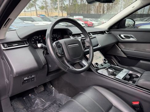 Used 2018 Land Rover Range Rover Velar S image 9