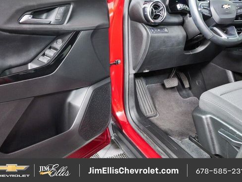 Certified 2025 Chevrolet Equinox LT FWD image 7