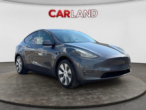 Used 2021 Tesla Model Y 2WD image 7