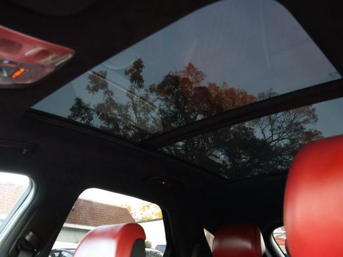 Used 2022 Genesis GV70 3.5T Sport w/ Sport Advanced Package image 17