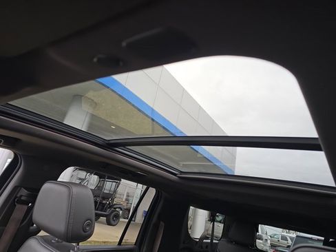 Used 2021 GMC Yukon XL Denali w/ Denali Premium Package image 42