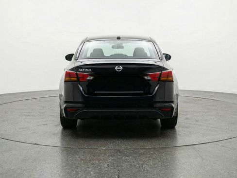 Used 2025 Nissan Altima 2.5 SV image 7