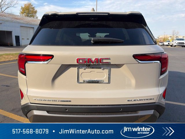 New 2027 GMC Terrain Elevation w/ Elevation Premium Package AWD/4WD image 7
