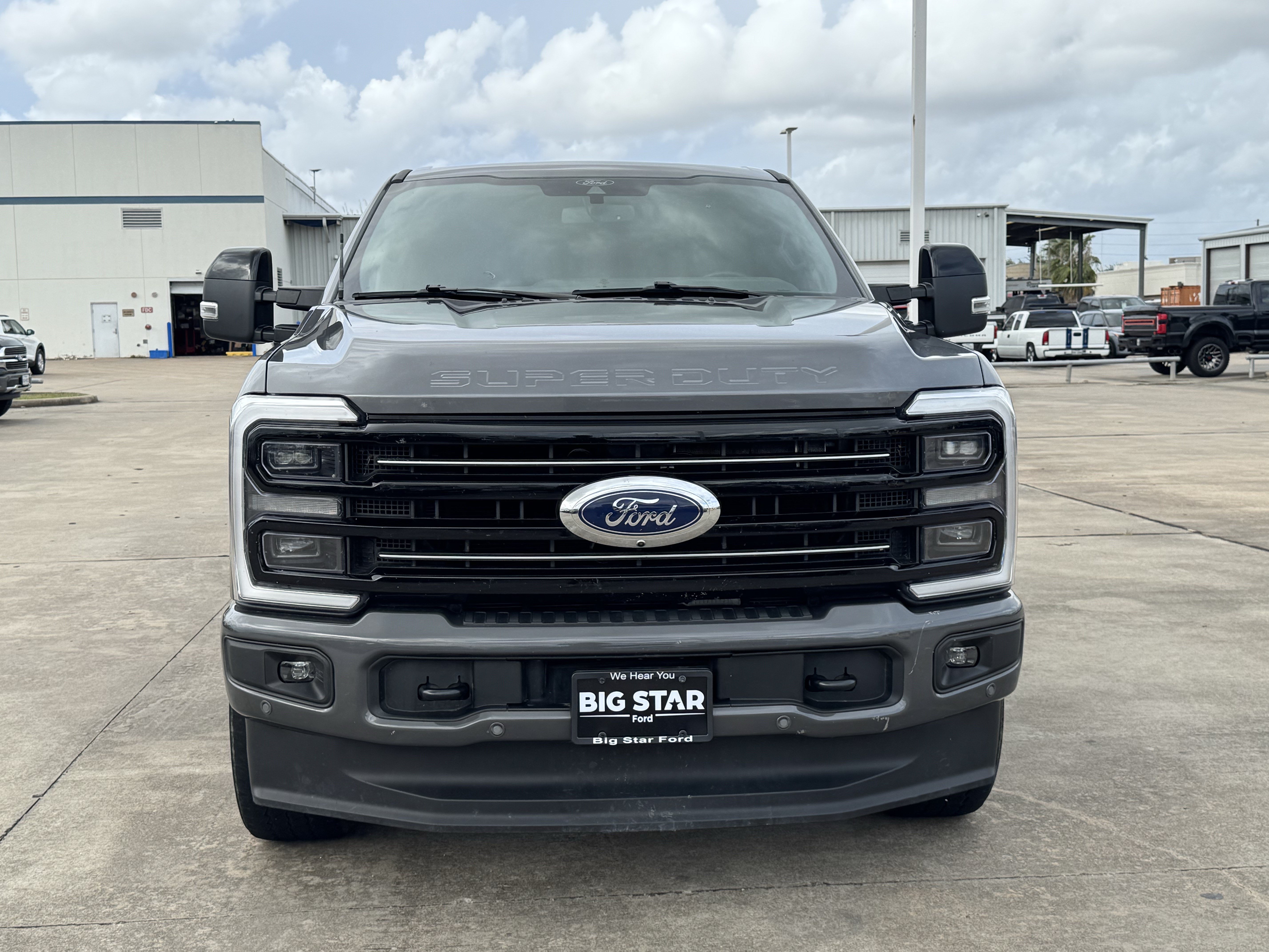 Used 2025 Ford F250 Platinum w/ FX4 Off-Road Package AWD/4WD image 11