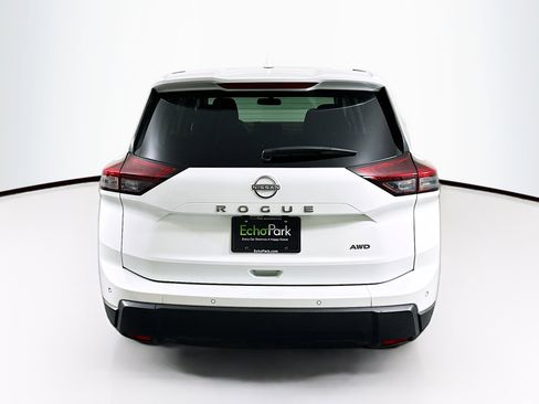 Used 2025 Nissan Rogue SV image 7