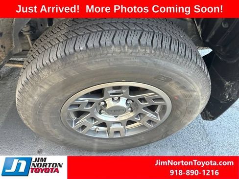 Used 2020 Toyota 4Runner Venture w/ Moonroof Package AWD/4WD image 8