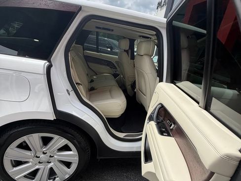 Used 2023 Land Rover Range Rover SE AWD/4WD image 32
