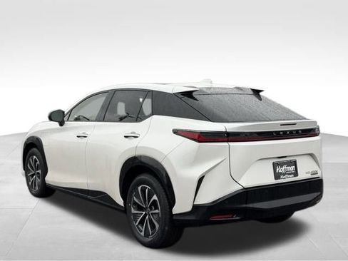 Used 2023 Lexus RZ 450e Premium w/ Accessory Package (2T) image 5