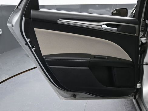 Used 2018 Ford Fusion S image 33