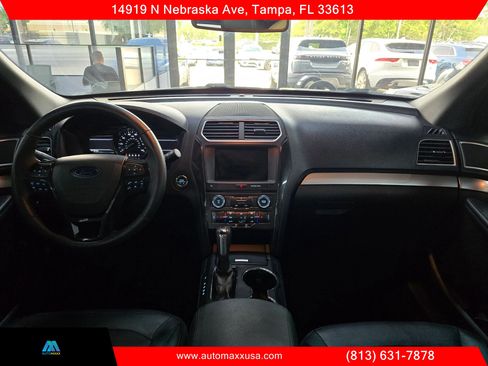 Used 2016 Ford Explorer XLT w/ Equipment Group 202A FWD image 14