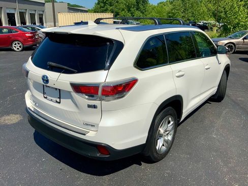Used 2016 Toyota Highlander Limited Platinum AWD/4WD image 14