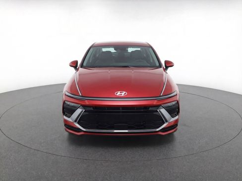 Used 2024 Hyundai Sonata SEL FWD image 2