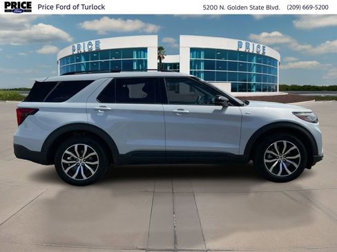 Used 2026 Ford Explorer ST-Line AWD/4WD image 4