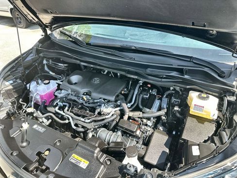 Used 2025 Toyota Sienna XLE image 31