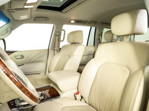 Used 2015 INFINITI QX80 4WD w/ Deluxe Technology Package image 5