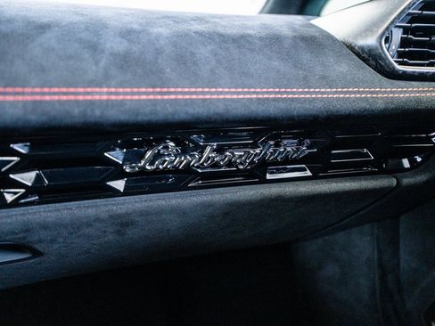 Used 2018 Lamborghini Huracan Performante image 64