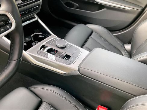 Used 2025 BMW 330i xDrive Sedan image 19