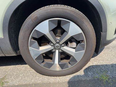 Certified 2023 Volvo XC40 B5 Plus w/ Driver Assist Package image 12