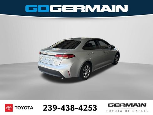 Used 2025 Toyota Corolla LE FWD image 9
