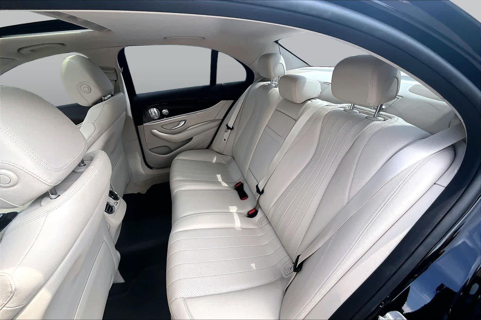 Used 2018 Mercedes-Benz E 300 image 21