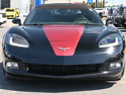 Used 2006 Chevrolet Corvette Convertible w/ Preferred Equipment Group RWD image 3