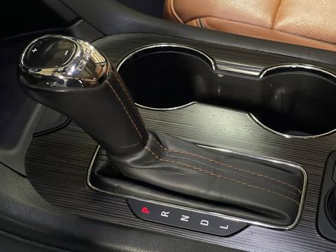 Used 2017 GMC Acadia SLT image 25