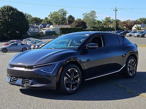 New 2025 Kia EV6 Wind image 3