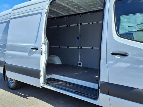 New 2026 Mercedes-Benz Sprinter 2500 image 24