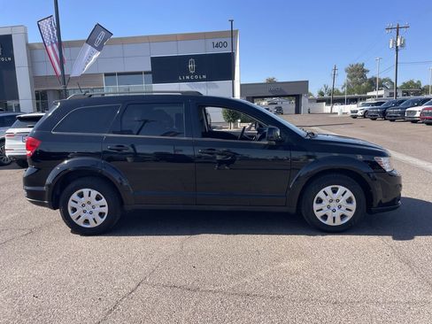 Used 2019 Dodge Journey SE w/ Connectivity Group FWD image 7