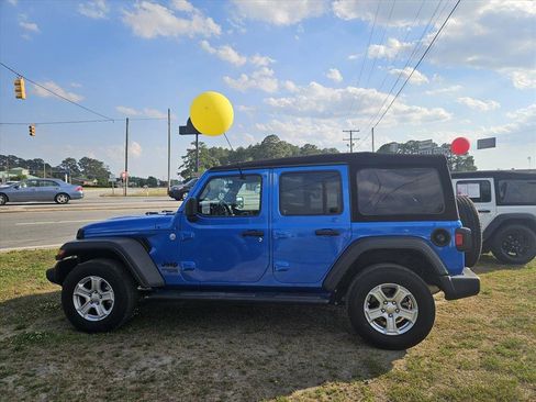 Used 2021 Jeep Wrangler Unlimited Sport AWD/4WD image 6