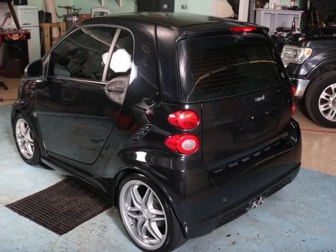 Used 2009 smart fortwo BRABUS RWD image 32