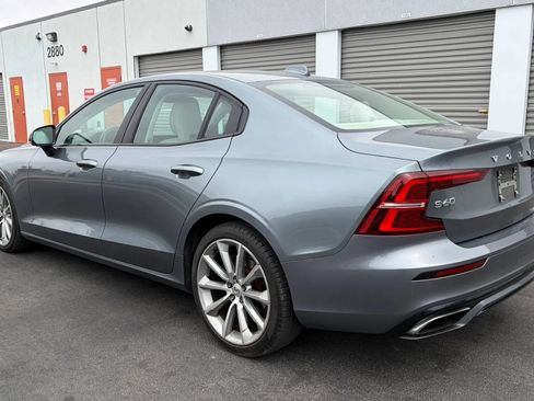 Used 2021 Volvo S60 T5 Momentum AWD/4WD image 3